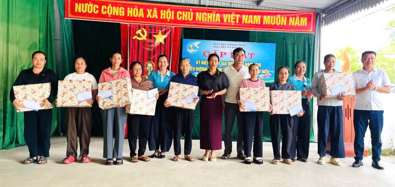 HỘI LIÊN HIỆP PHỤ NỮ XÃ SƠN KIM 1 TỔ CHỨC GẶP MẶT NHÂN “NGÀY GIA ĐÌNH VIỆT NAM 28/6”