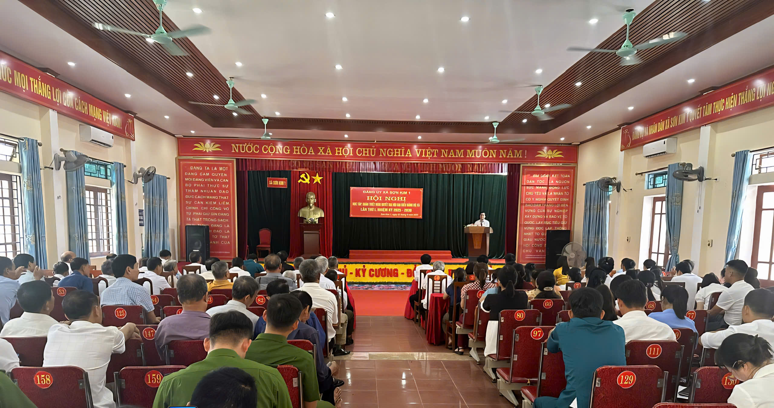 Nêu cao tính tiên phong, gương mẫu của cán bộ, Đảng viên để thực hiện nhiệm vụ chính trị trong thời gian tới
