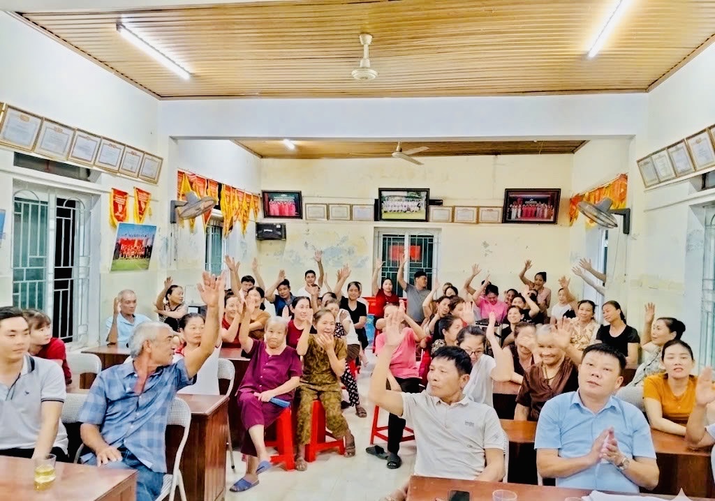 XÃ SƠN KIM 1 TỔ CHỨC LẤY Ý KIẾN NHÂN DÂN VỀ CHỦ TRƯƠNG SÁP NHẬP THÔN TRÊN ĐỊA BÀN