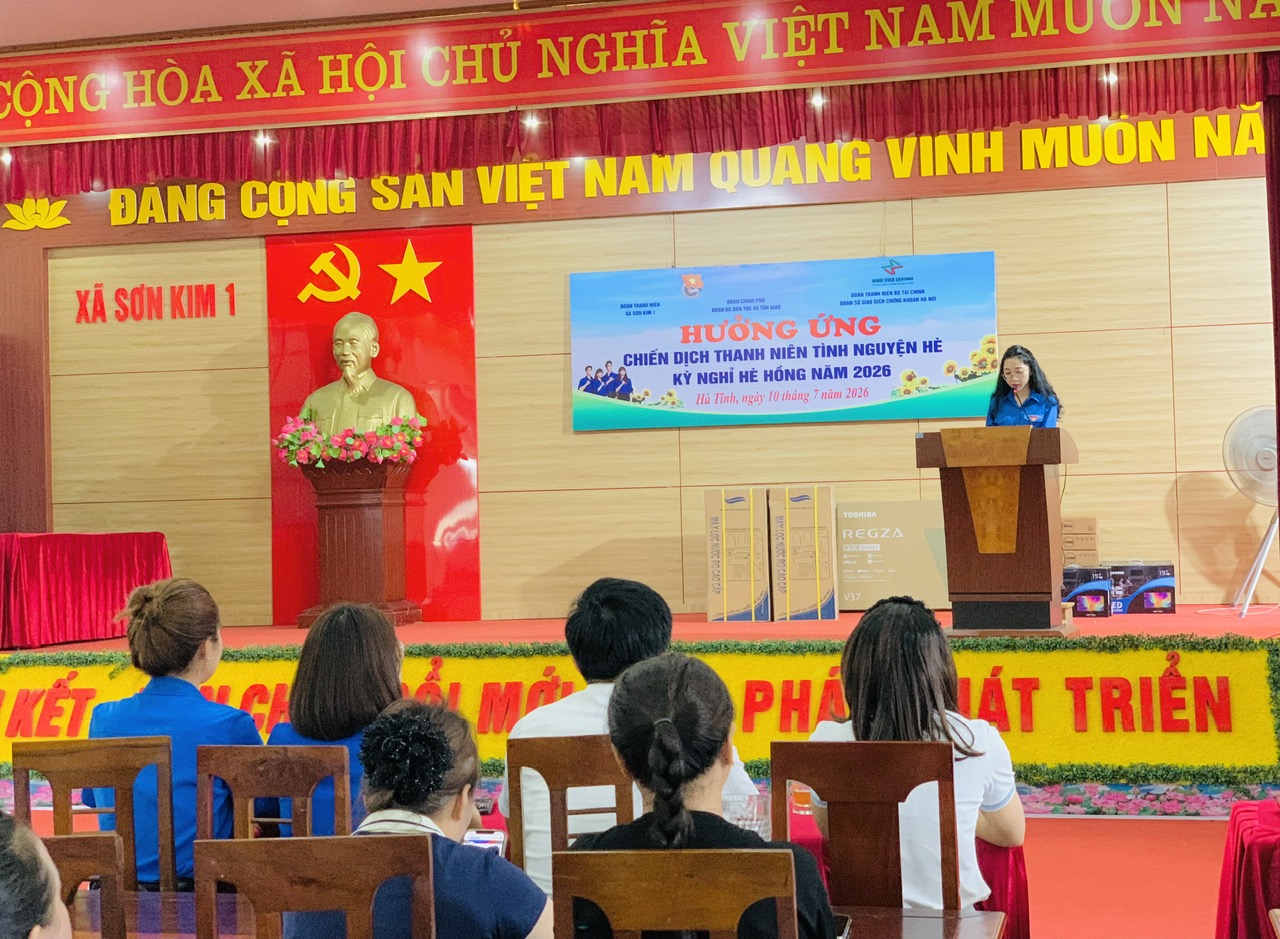 MANG YÊU THƯƠNG VỀ VÙNG BIÊN: NHIỀU CÔNG TRÌNH Ý NGHĨA ĐẾN VỚI NHÂN DÂN XÃ SƠN KIM 1