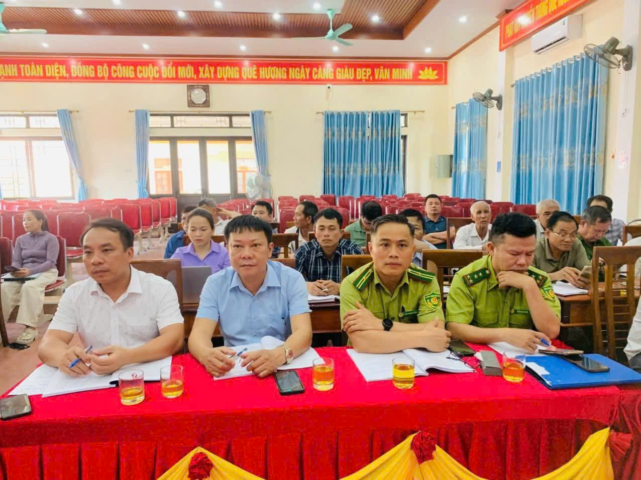 XÃ SƠN KIM 1 TỔ CHỨC HỘI THẢO GÓP Ý ĐỀ ÁN “CHUYỂN ĐỔI RỪNG TRỒNG KEO CHU KÌ NGẮN SANG PHÁT TRIỂN TRỒNG RỪNG GỖ LỚN BẢN ĐỊA ĐA LOÀI KẾT HỢP TRỒNG DƯỢC LIỆU DƯỚI TÁN RỪNG GIAI ĐOẠN 2026 - 2040”