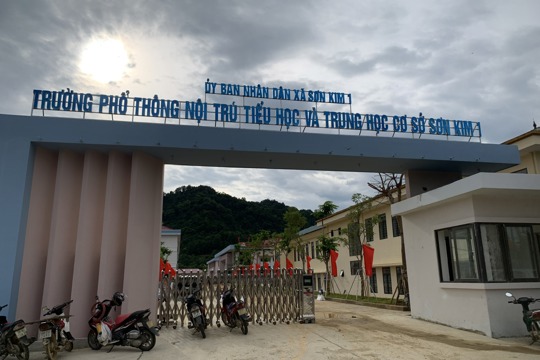 Khẩn trương hoàn thiện Trường Phổ thông nội trú TH&THCS Sơn Kim 1, sẵn sàng cho năm học mới 