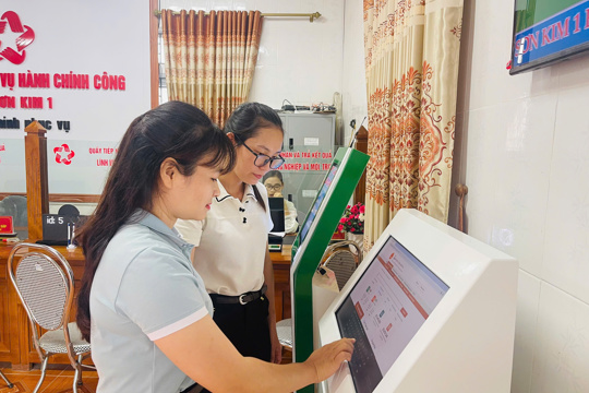 Đẩy mạnh công tác cải cách hành chính, chuyển đổi số nâng cao hiệu quả quản lý, điều hành của UBND xã theo mô hình chính quyền địa phương hai cấp
